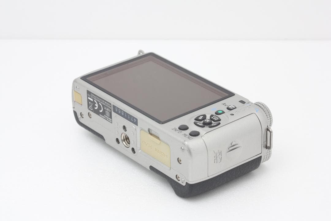 ペンタックス PENTAX Q7 ボディ シルバー 完動品 #349a