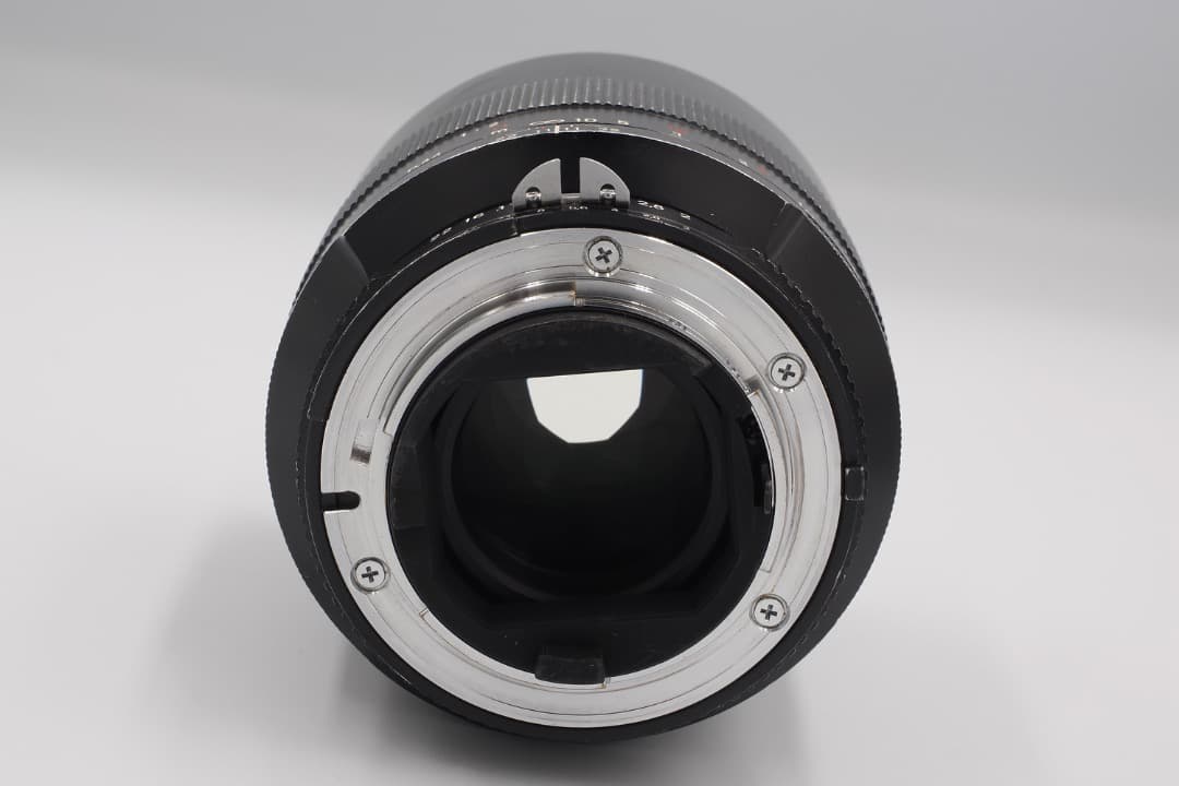 【中古】Zeiss Makro-planar T* 2/100 ZF