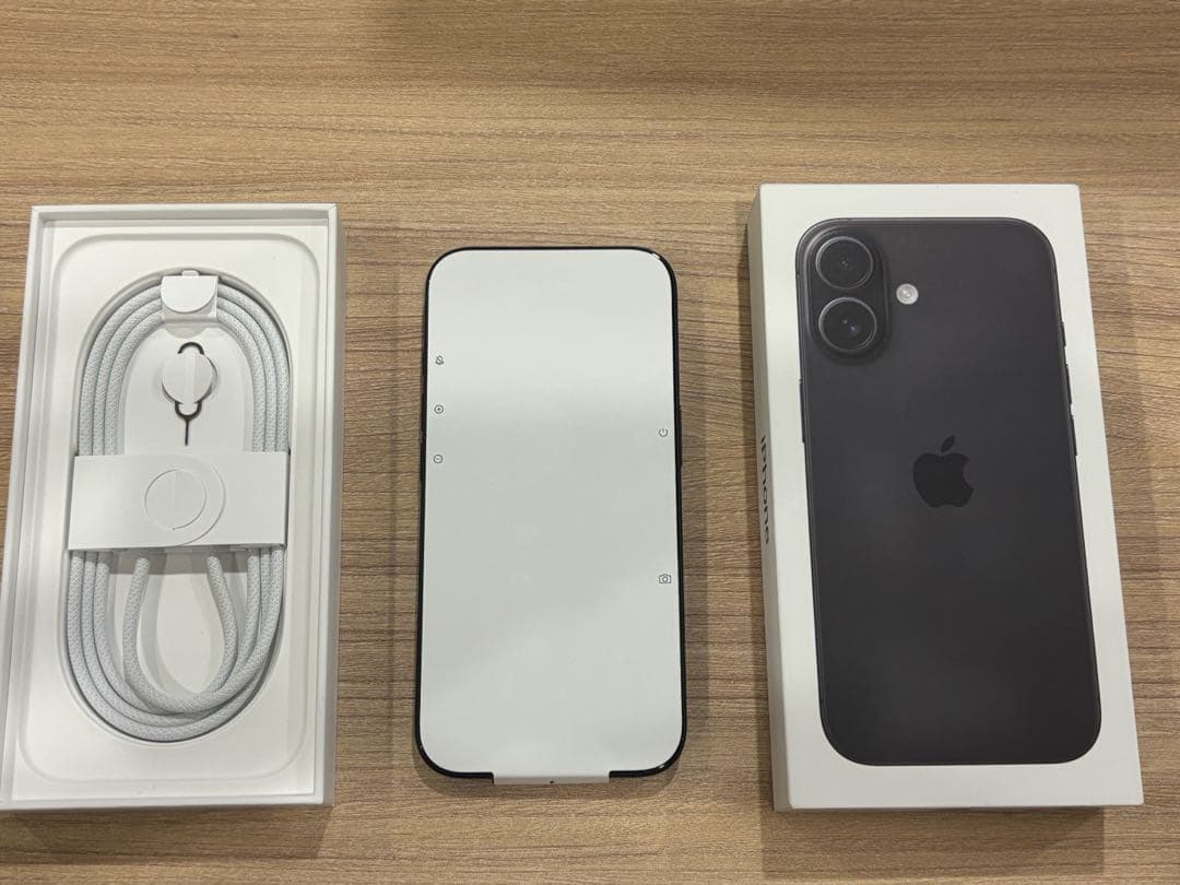 Apple iPhone16 128GBブラック 本体