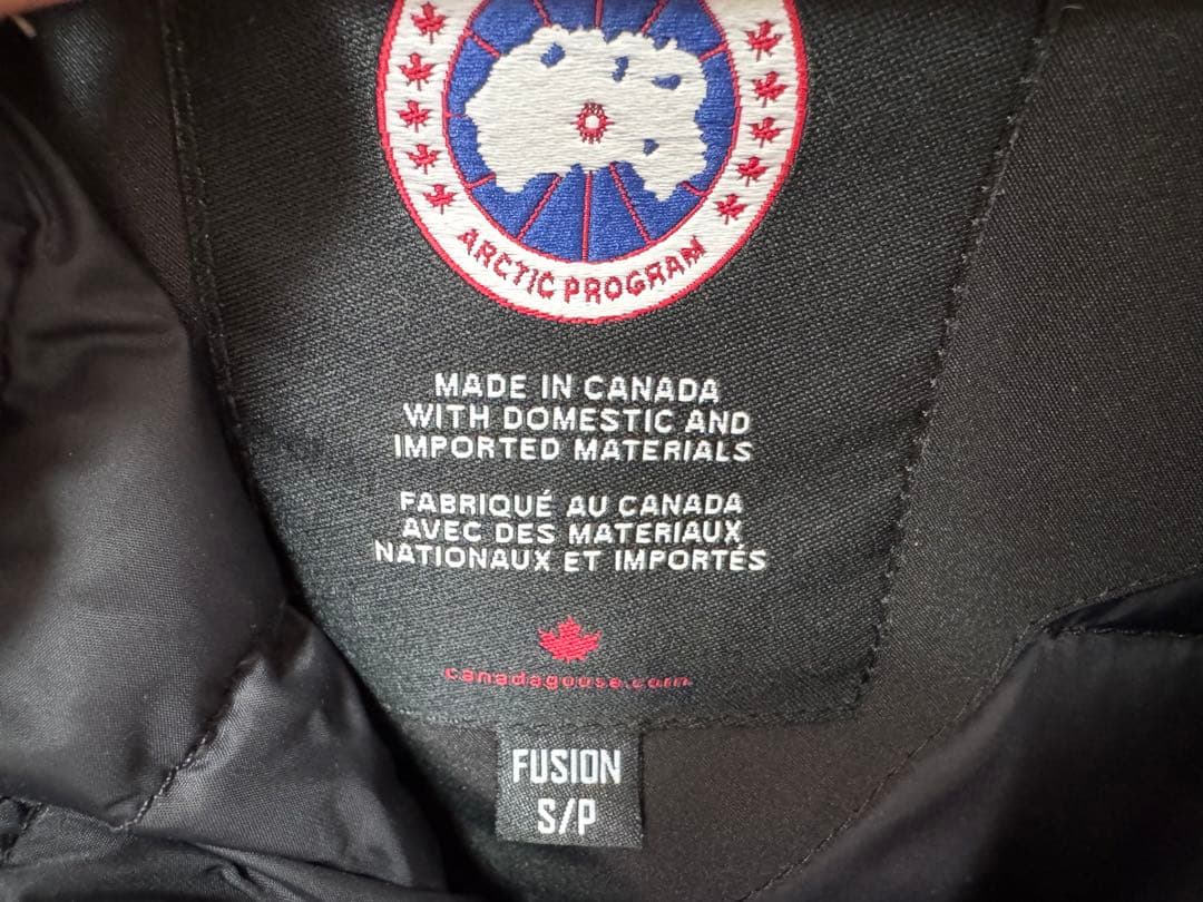 カナダグース　黒 ダウンジャケット