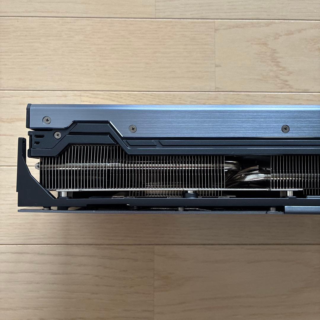 palit RTX 4090 ヒートシンク　3連ファン　バックプレート