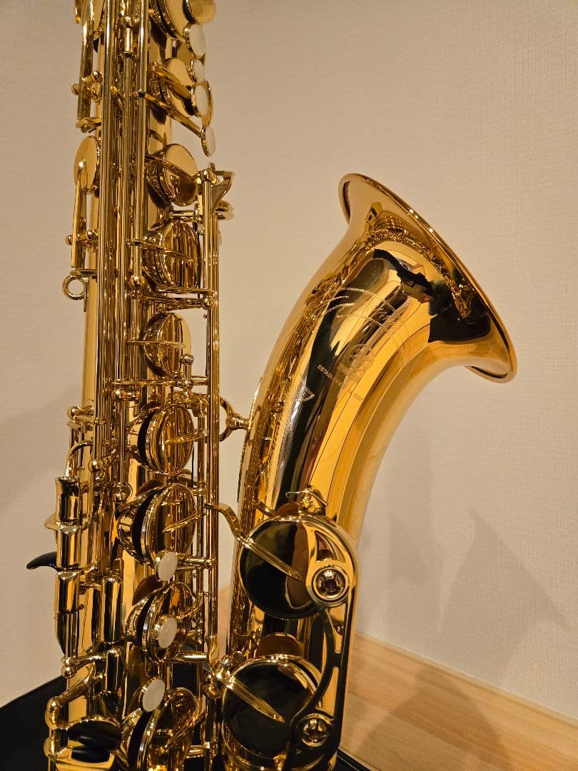 ヤマハテナーサックスYTS-62 (現行モデル)　ゴールドラッカー　ケース付き