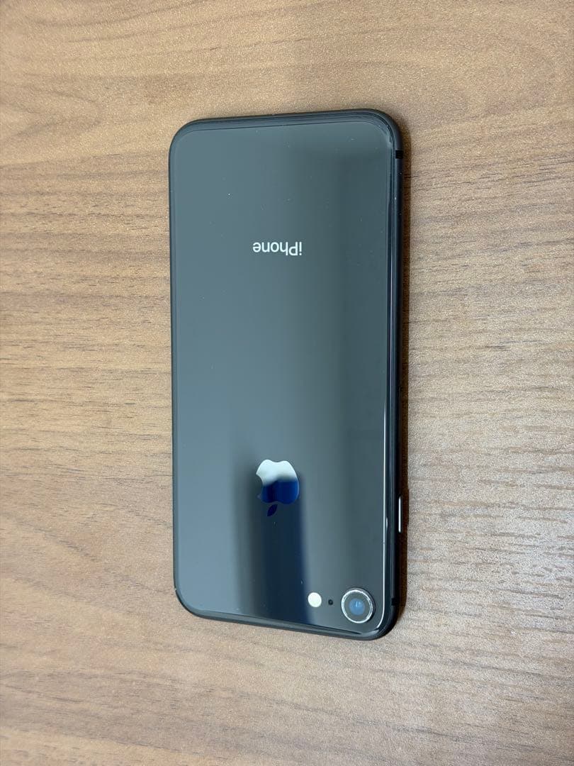 Apple iPhone 8　ブラック 美品64GBsimフリー