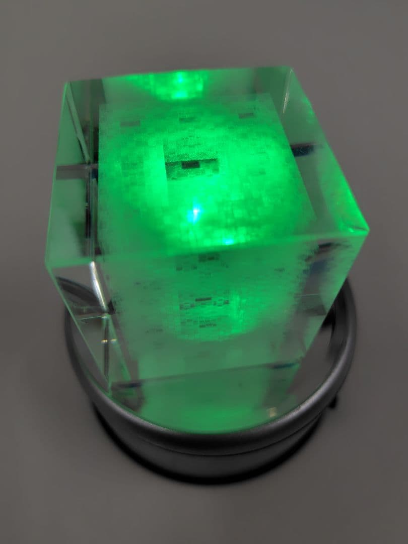 フォトニックフラクタルimagineイマジン　ヒランヤ研究所パワーシール台座付き