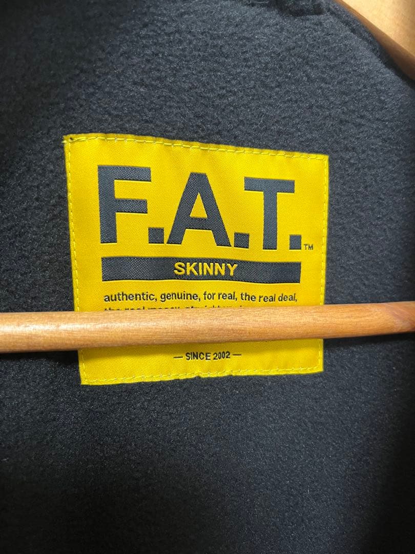 FAT SHELLTILITY赤 ナイロンジャケット　スキニー