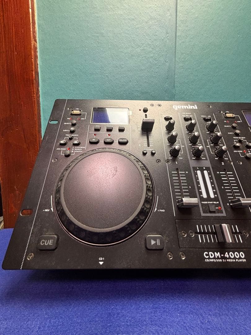 GEMINI ミキサー一体型　オールインワンDJプレーヤー/CDM-4000