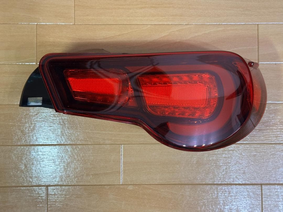 TOM'S LEDテールランプ 86 (ZN6) (81500-TZN68)