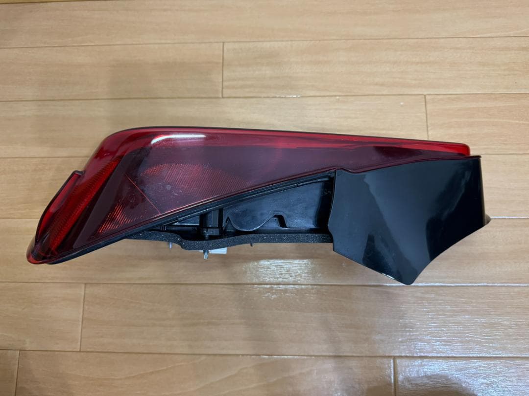 TOM'S LEDテールランプ 86 (ZN6) (81500-TZN68)