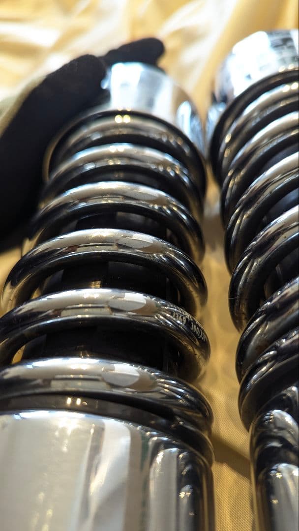 プログレッシブ　サスペンション