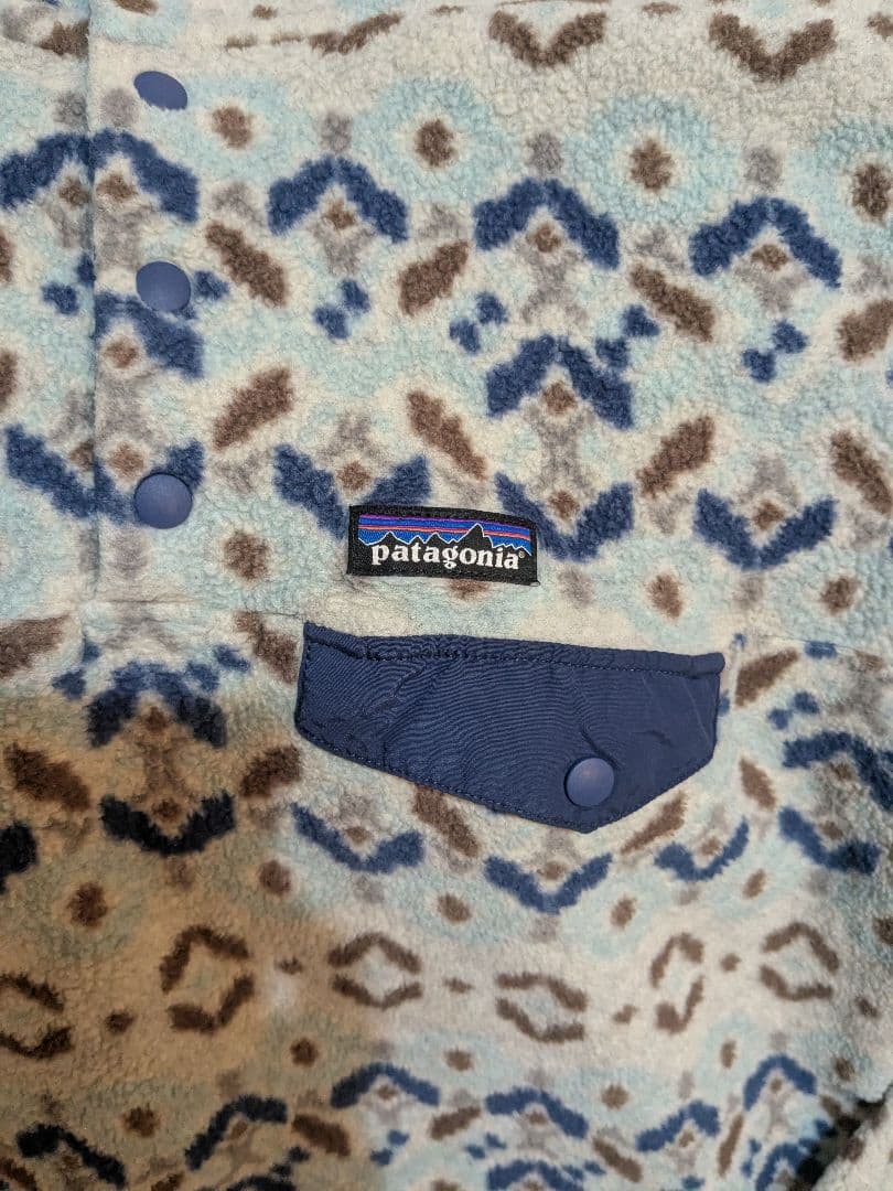 ぴ*ざ様 【L】patagonia フリース スナップT 柄　スノー