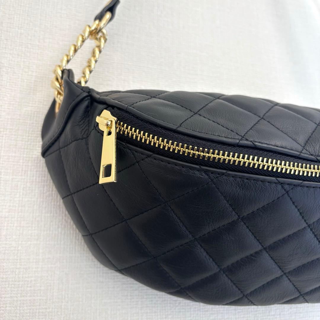 新品未使用　オウレンティ　キルティング　レザー　ボディバッグ　軽量　ブラック