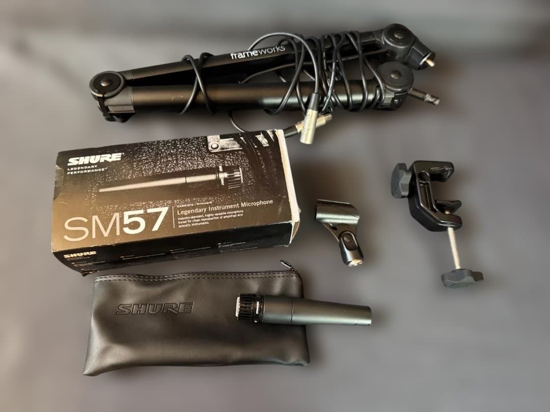 SHURE SM57,Gator Frameworksブームアーム –