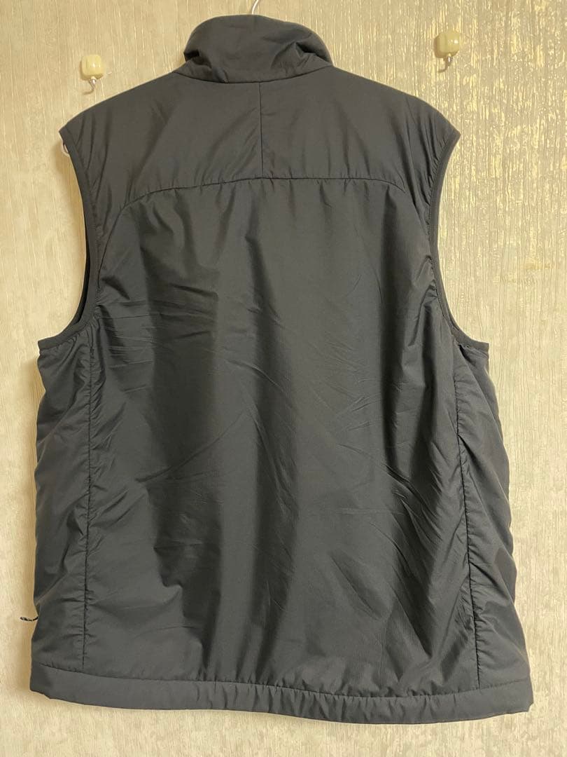 MOUNTAIN HARD WEAR ブラックベスト Mサイズ