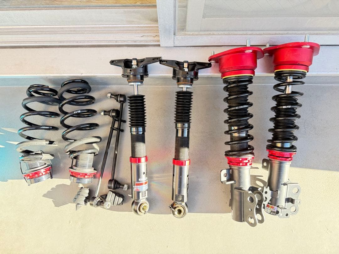 【美品車高調】50プリウス BLITZブリッツ ZZR