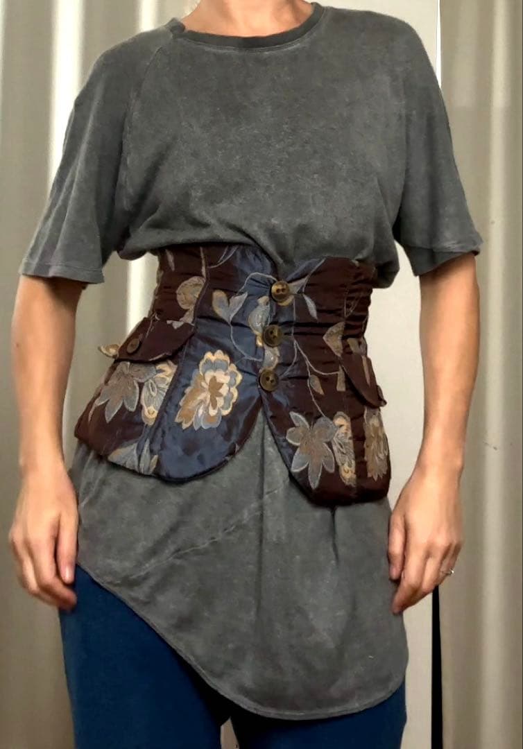 Armani Collezioni コルセット ベルト