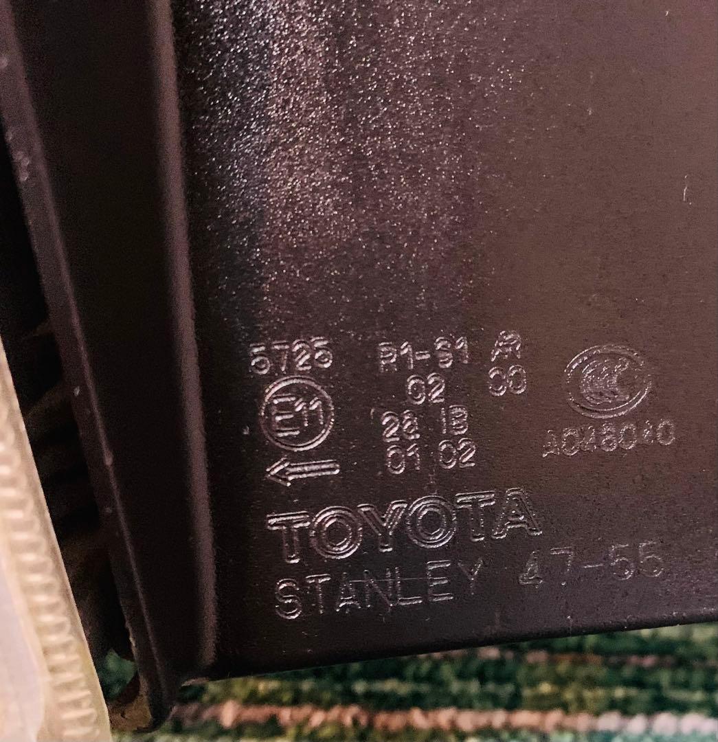 トヨタ 30プリウス　後期テールランプ