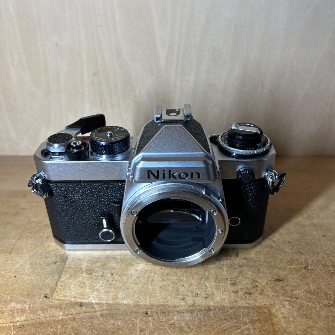 Nikon FE シンプルニコン　シルバーボディー　完動極美品