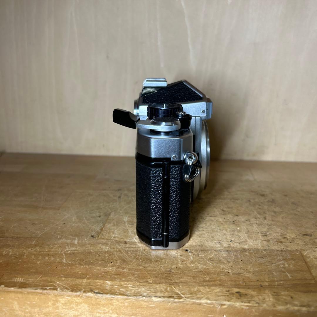 Nikon FE シンプルニコン　シルバーボディー　完動極美品
