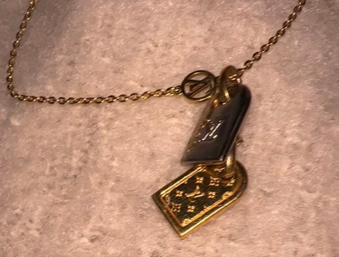 ルイヴィトンネックレス