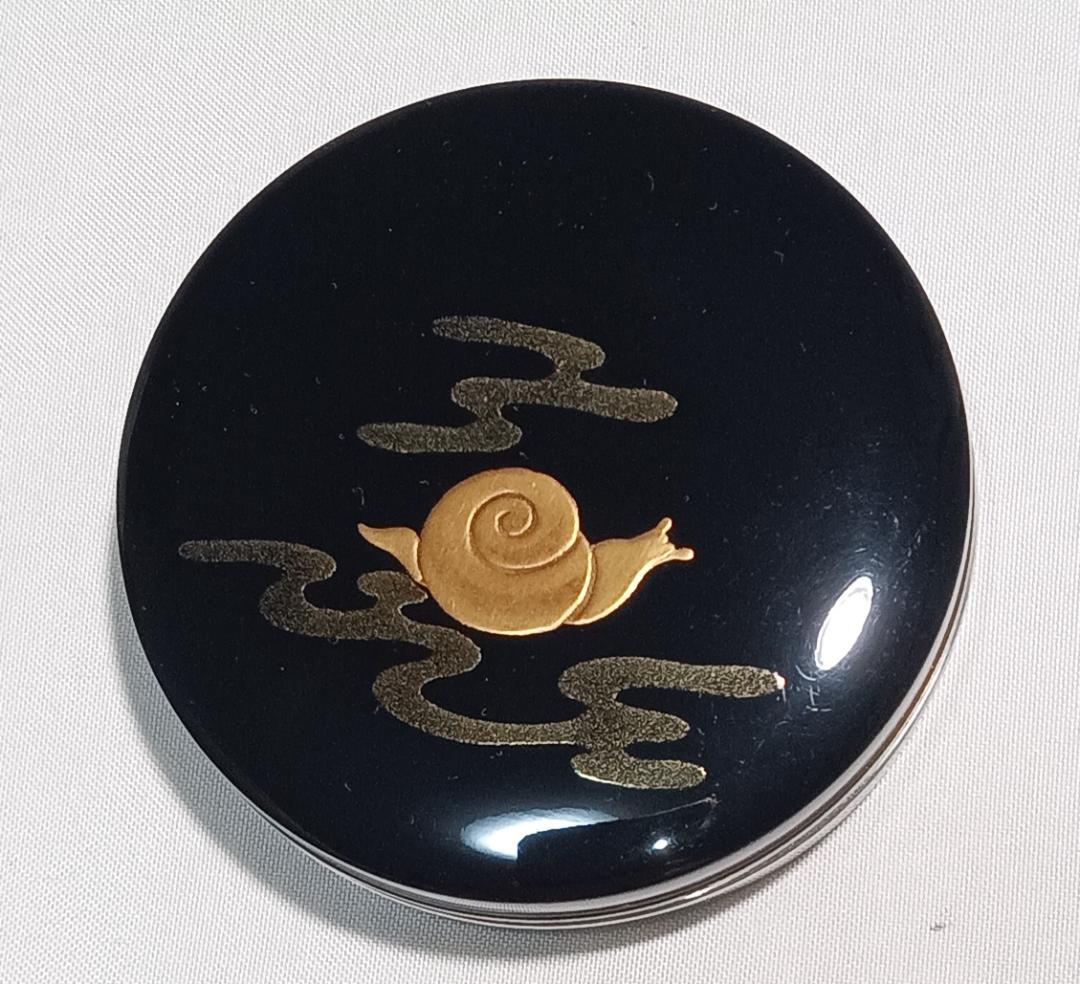 茶道具　蒔絵師　西條一斎作　黒漆塗蝸牛蒔絵錫縁香合　　尋牛斎花押入　美品！！