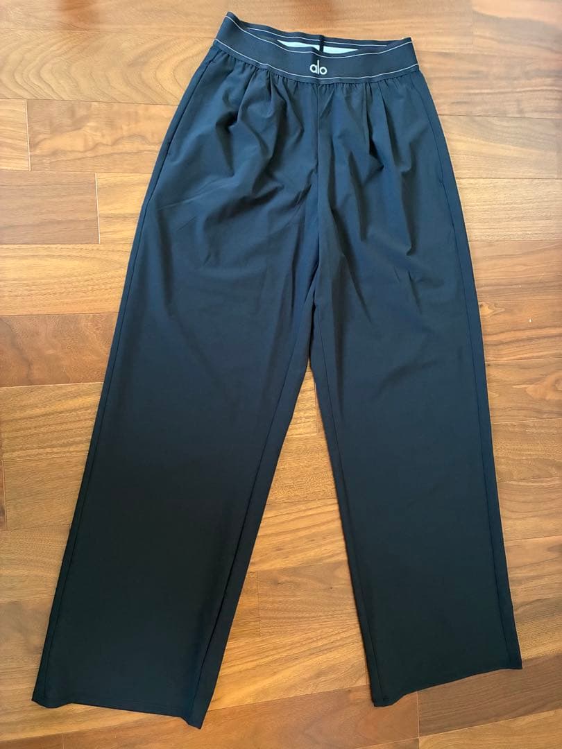 正規品⭐︎ alo ブラック カジュアルパンツ XS