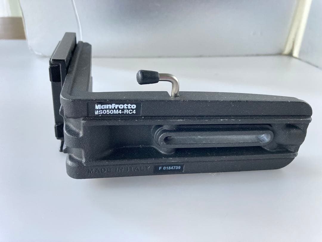 雲台808CR4とL型プレートMS050M4-RC4のセットです。