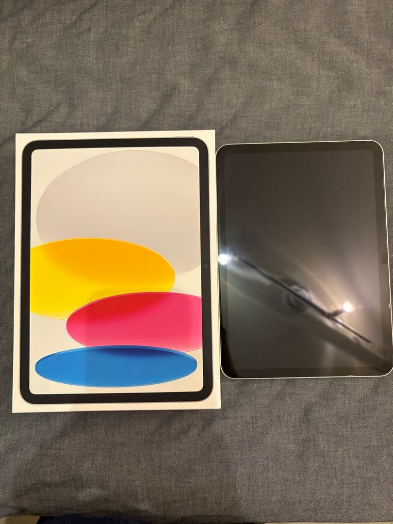 【新品未使用】iPad 代10世代64GB シルバー　ガラスフィルムつき