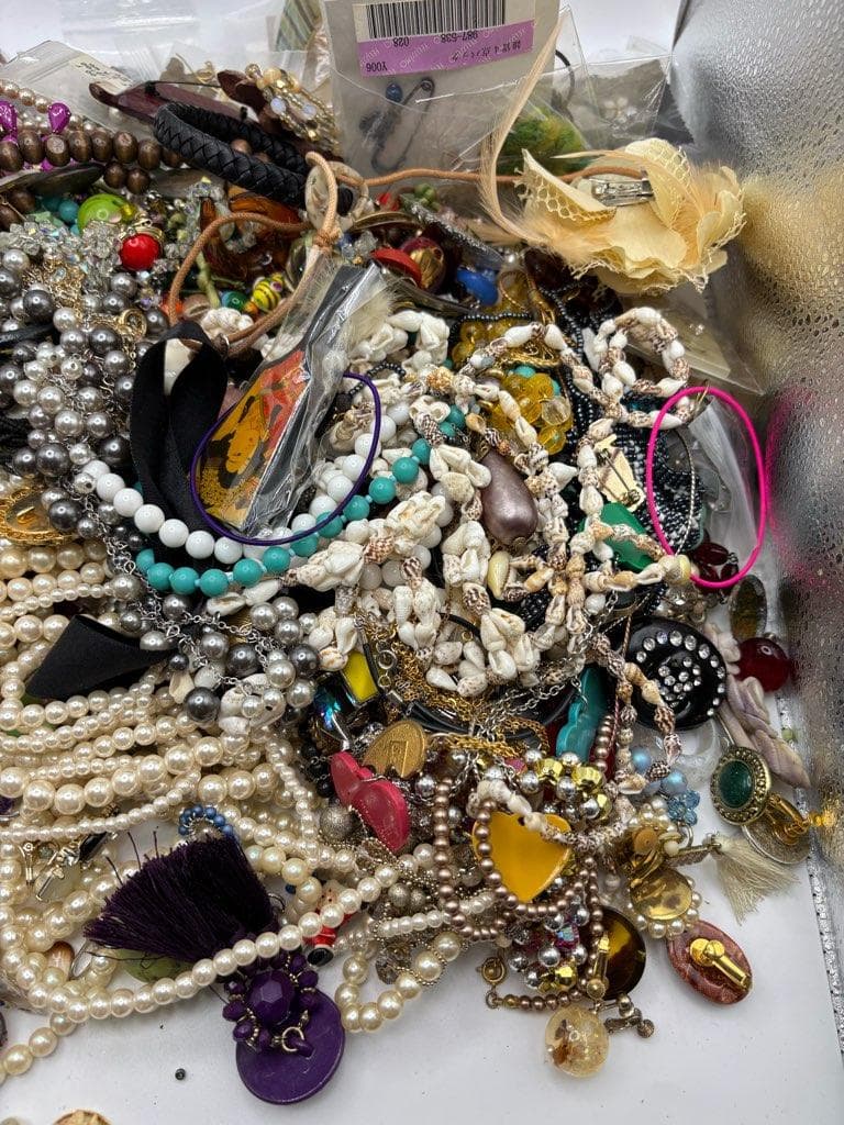 4kg イミテーション　まとめ　アクセサリー　メッキ　パール　18K含　⑩　遺品