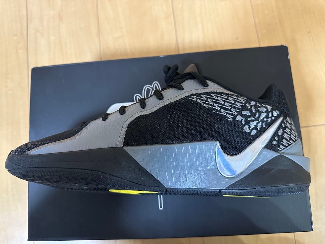 加藤　新品　Nike SABRINA 2 サブリナ2 28センチ