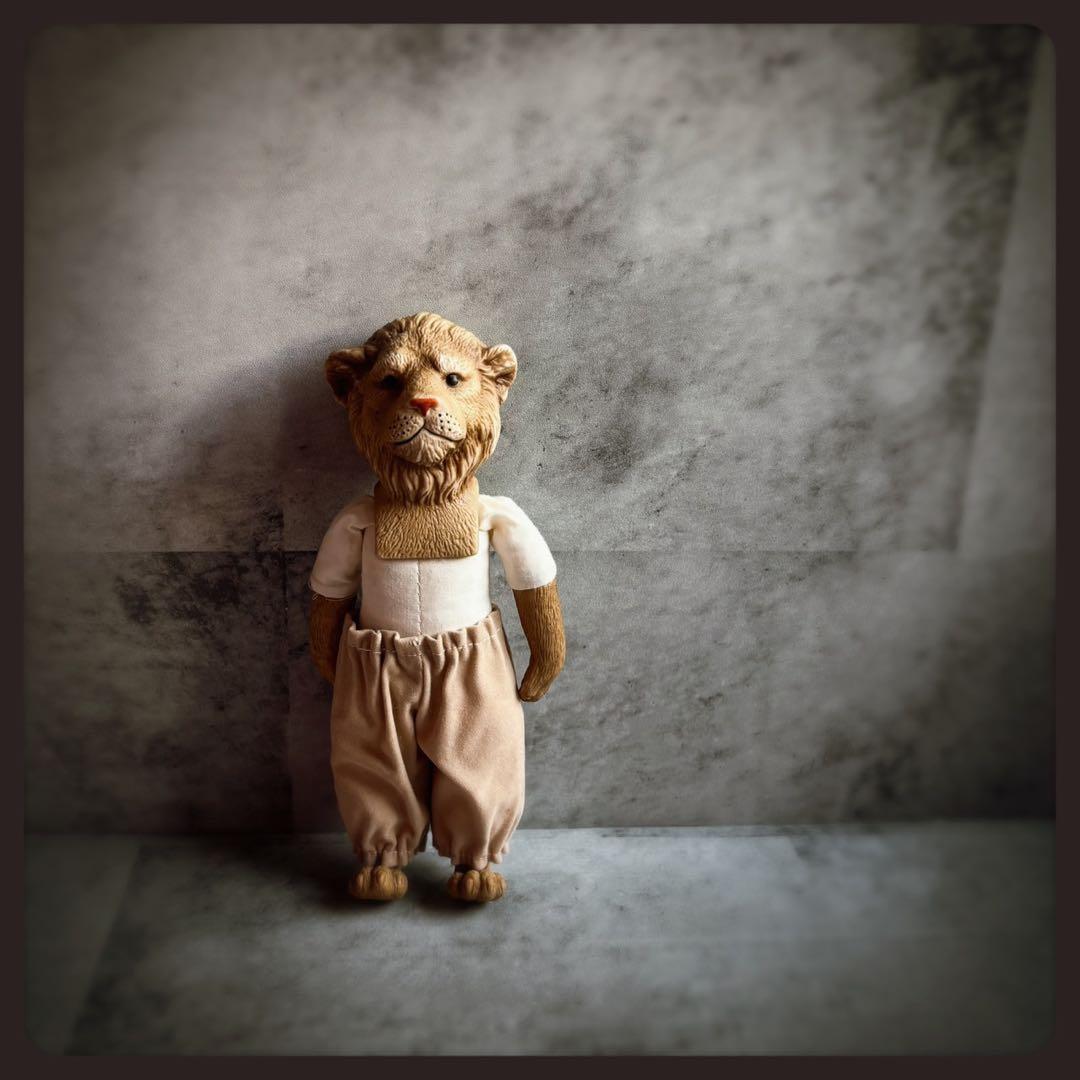 レアヴィンテージ ライオンのビスクドール