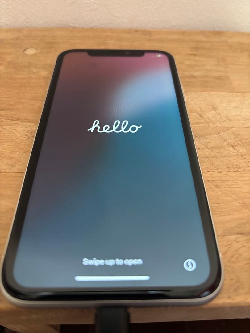 Apple iPhone 11ホワイト本体(ROOT COのスマホケース付き)