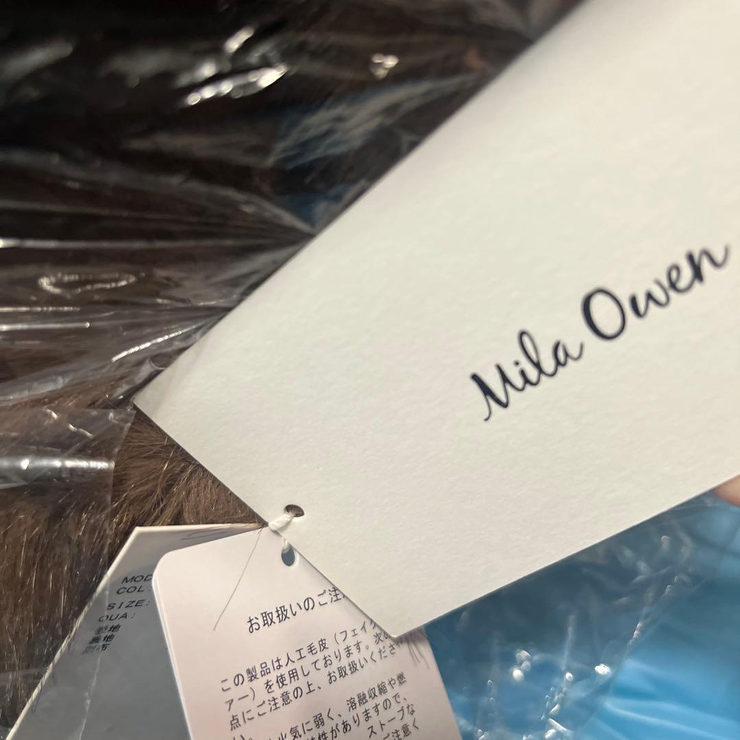 Mila Owen マルチマテリアルノーカラーファーコート