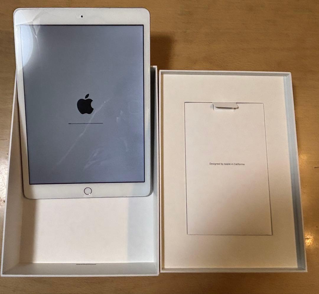 iPad (第8世代) 128GB Wi-Fi シルバー　A2270 画面割れ