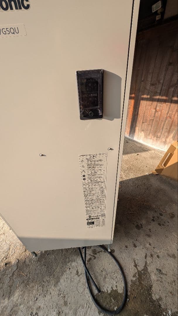 2022年製 パナソニック電気温水器　使用期間短め　福岡から　最終です