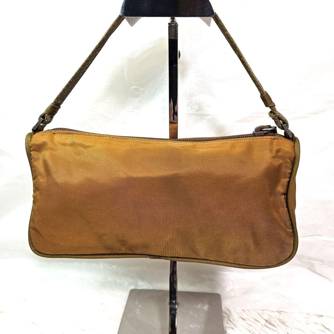 PRADA アクセサリーポーチ 三角ロゴ ナイロン オレンジ