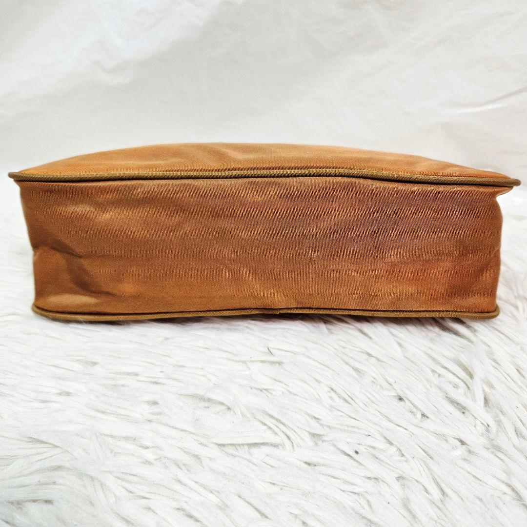 PRADA アクセサリーポーチ 三角ロゴ ナイロン オレンジ