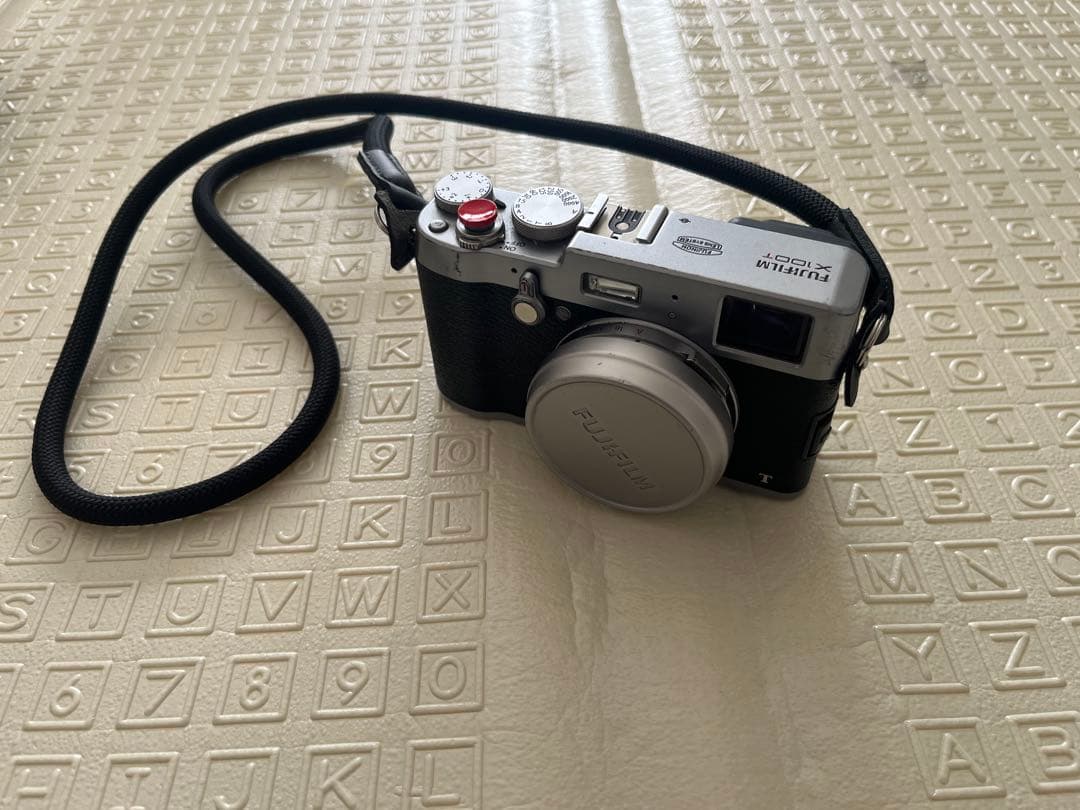 パ*コ様 最終値引き Fujifilm X100T コンパクトデジタルカメラ