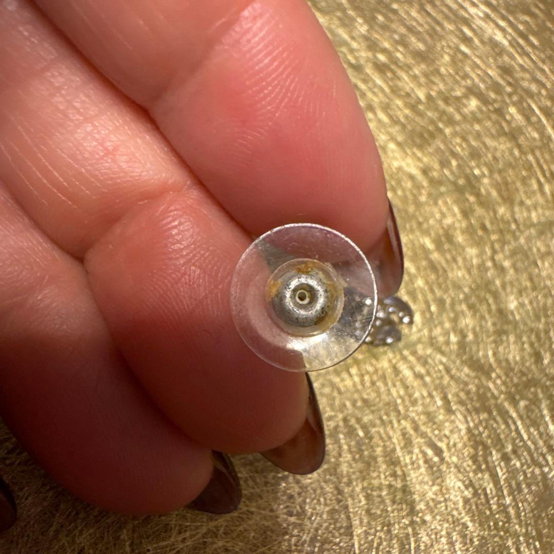 CHANEL シャネル　ロゴデザイン ストーン付きピアス(片耳用)