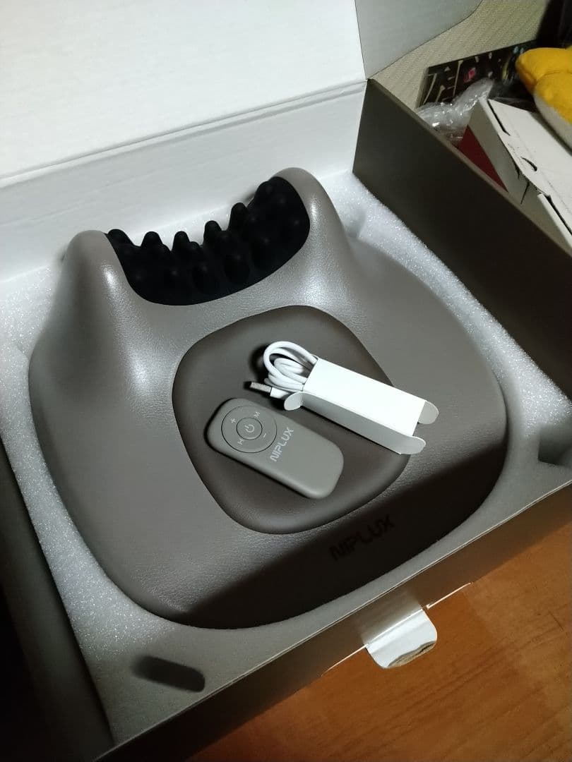 NIPLUX　ニップラックス　ネックプレミス