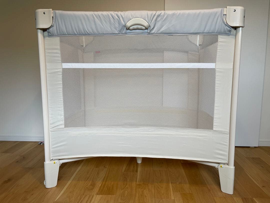 アップリカ ココネルエアー AB ベビーベッド ホワイトグレー