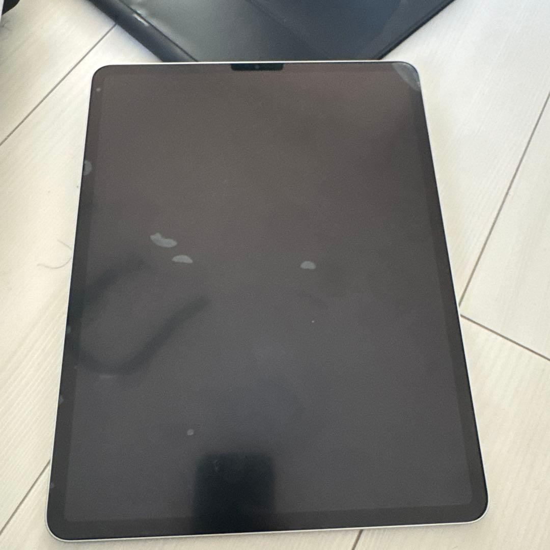 MagicKeyboard込み12.9インチiPad Pro (第5世代)本体