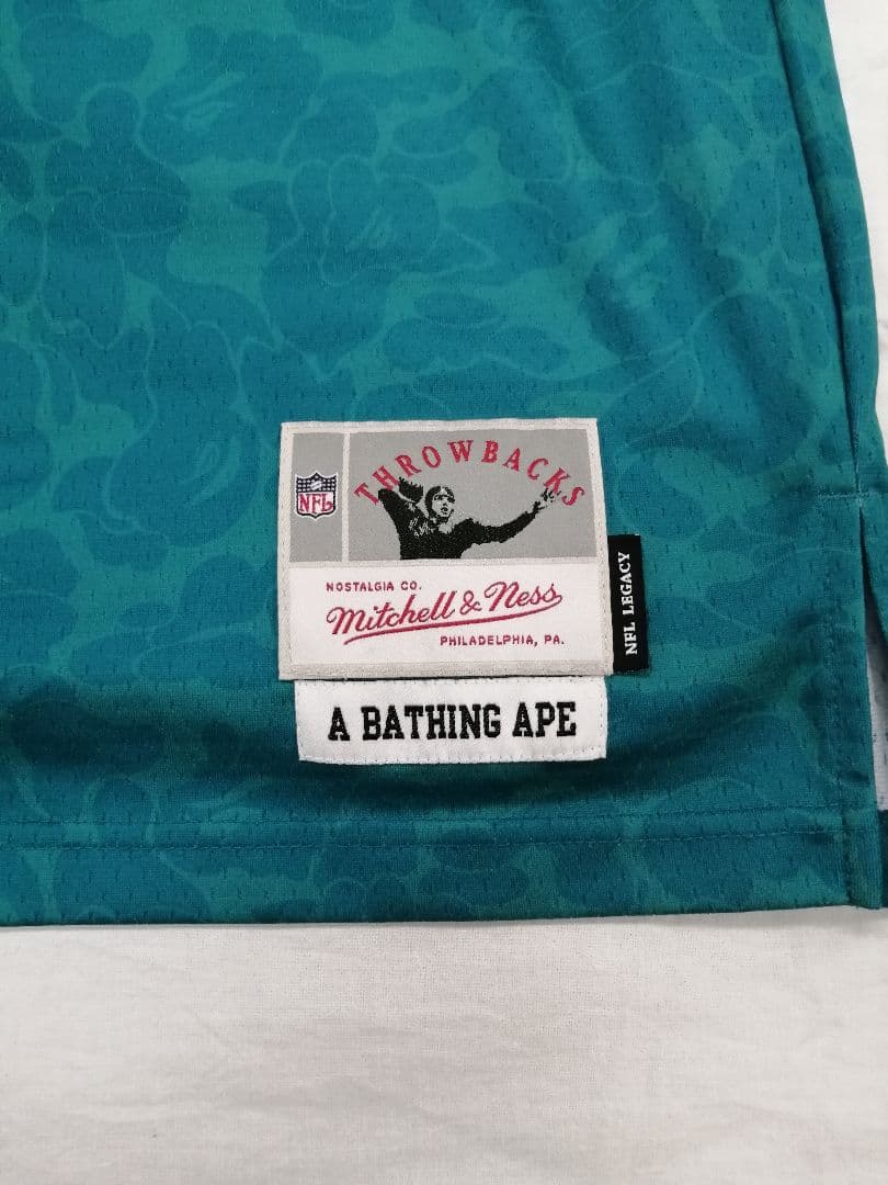 A BATHINGAPE　ベイシングエイプ　NFL ミッチェルアンドネス　コラボ