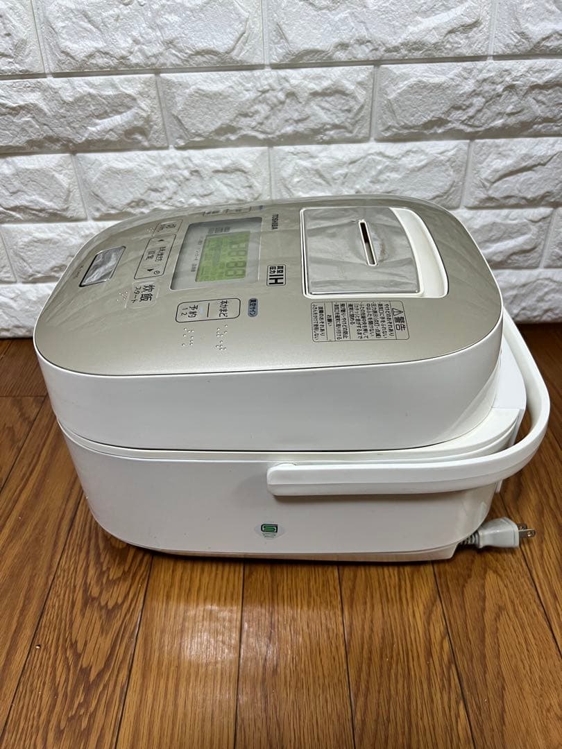 TOSHIBA炊飯器本九釜5.5合炊き◆RC-104VXS