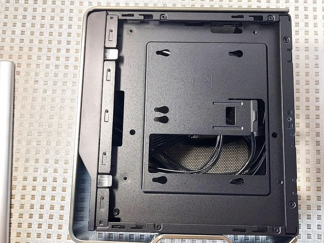 InWin Mini-ITXケース Chopin MAX 最上位モデル