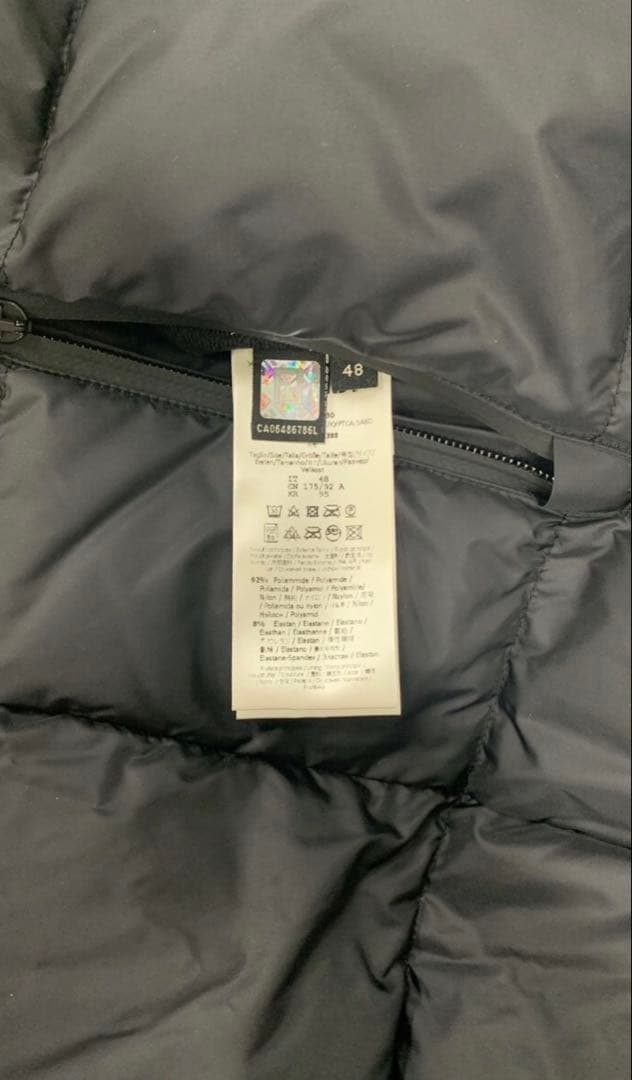 極美品FENDI フェンディ リバーシブルロゴダウンベスト【48】