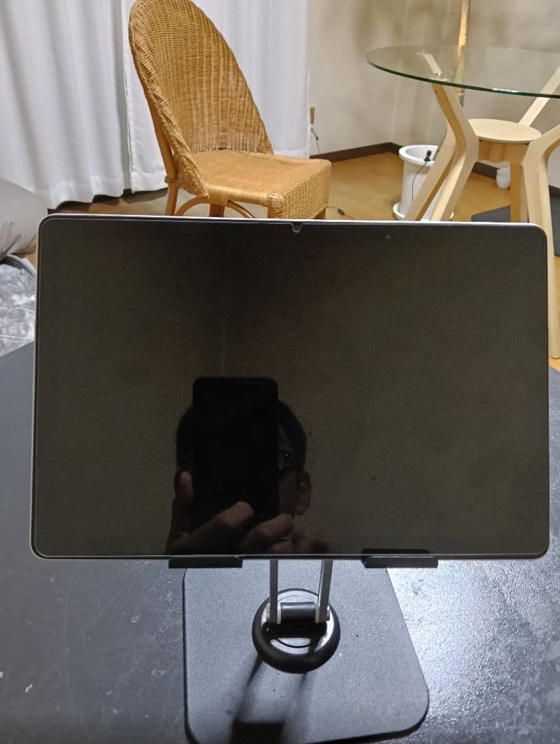 NEC タブレット　LAVIE TAB 10