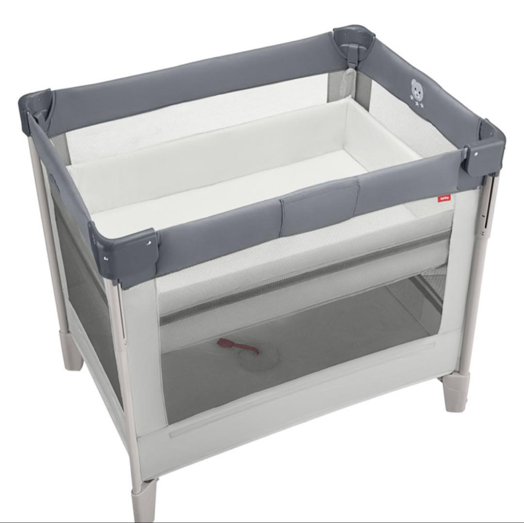 【美品】アップリカ ココネル エアー ベビーベッド