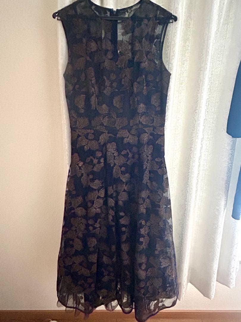 GRACE CONTINENTAL ラメ刺繍チュールワンピース