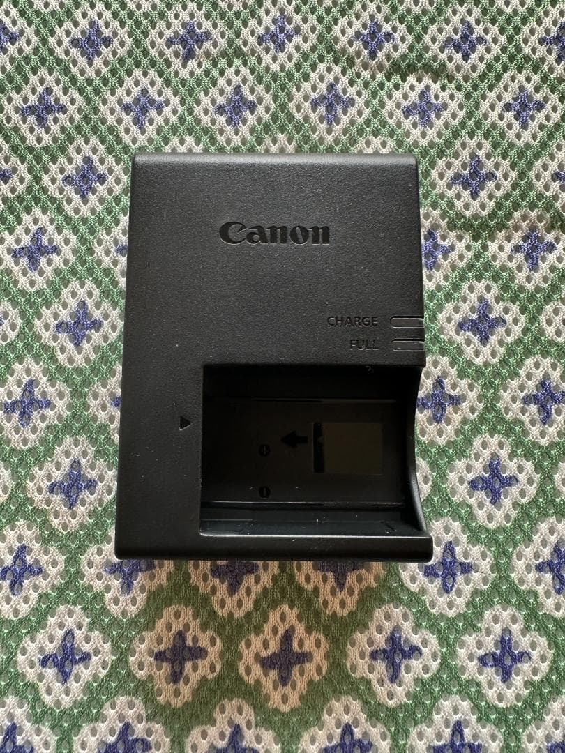 【美品】Canon EOS R50 ダブルズームキット ブラック