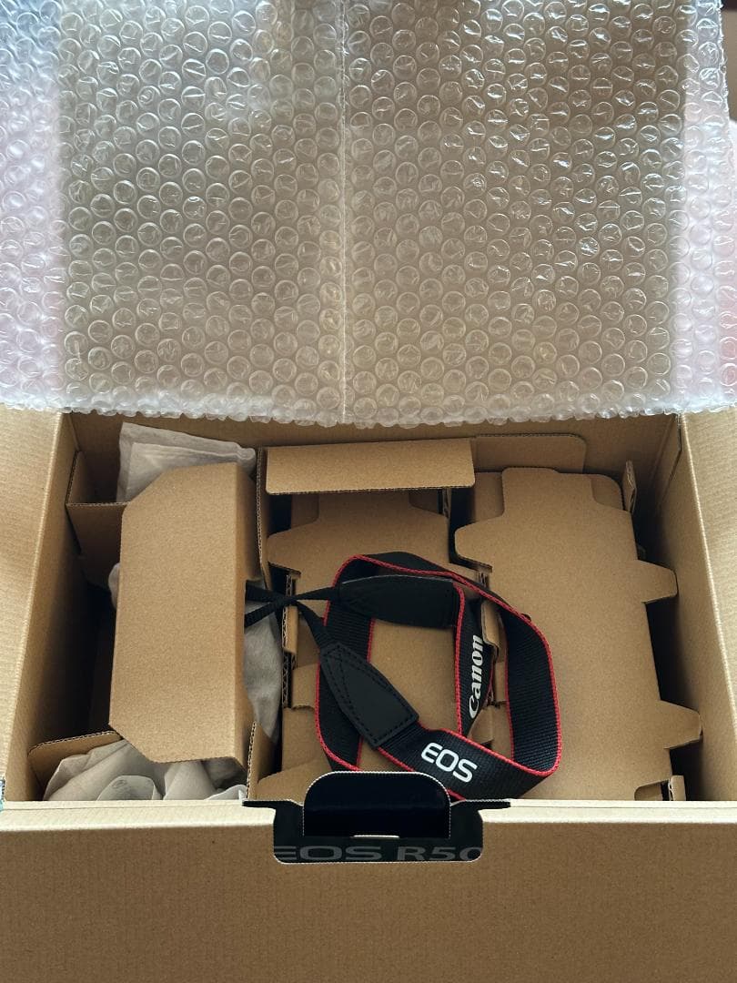 【美品】Canon EOS R50 ダブルズームキット ブラック